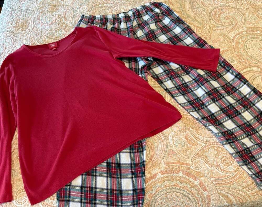 GUC Family PJs Women's Plus Size Thermal PJ Set - Red Top & Plaid Pants, Size XL